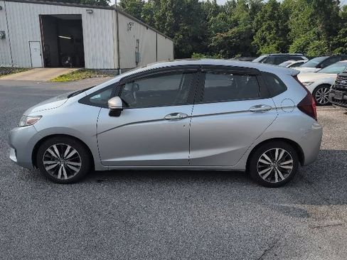 Used 2017 Honda Fit EX image 4