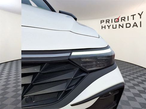 Certified 2025 Hyundai Elantra Sport image 8