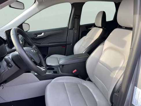 Used 2024 Ford Escape Platinum AWD/4WD image 13