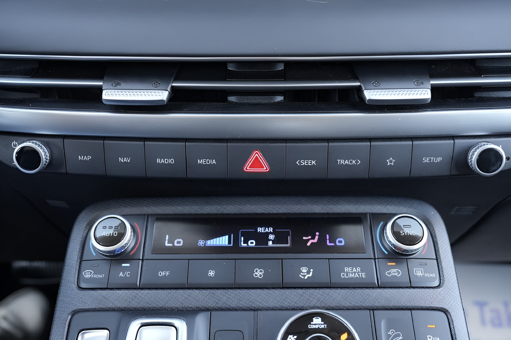 Certified 2023 Hyundai Palisade Limited AWD/4WD image 40