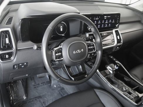 Used 2023 Kia Sorento SX image 11