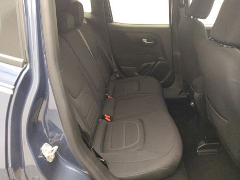 Used 2021 Jeep Renegade Latitude image 19