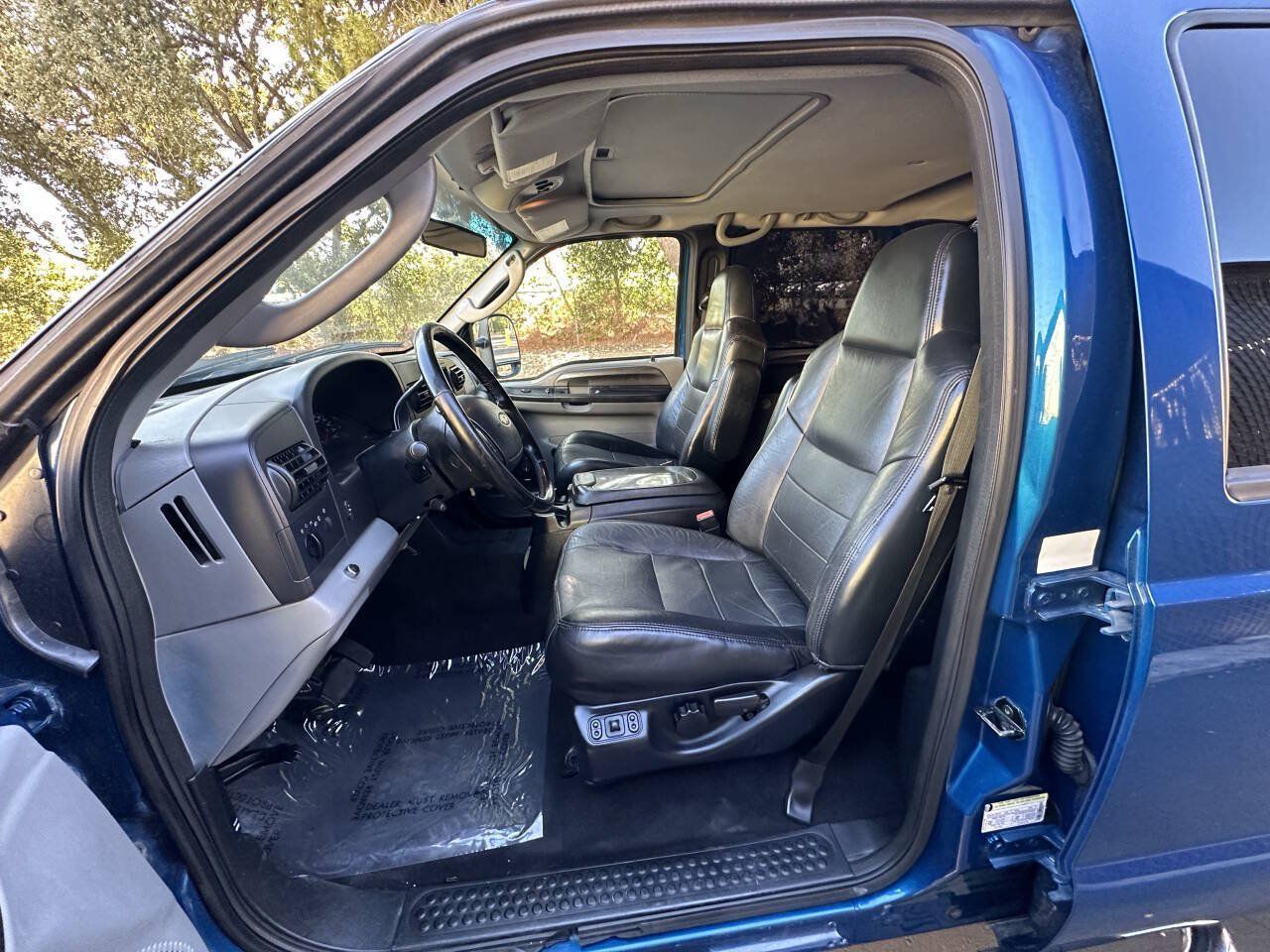 Used 2005 Ford F250 XLT AWD/4WD image 15