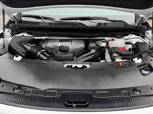 Used 2025 Buick Enclave Preferred image 34