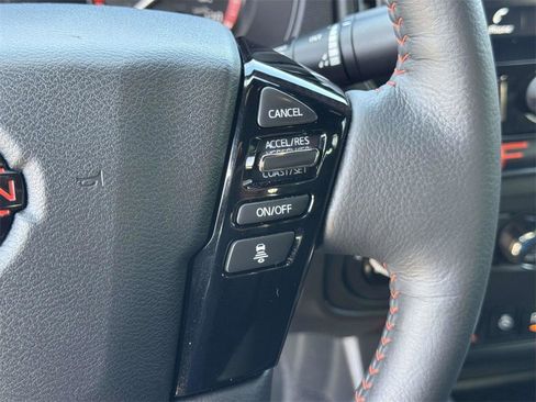 Used 2025 Nissan Frontier PRO-4X w/ Pro Convenience Package image 13
