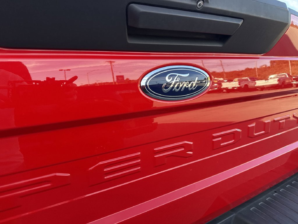 Used 2022 Ford F250 XL w/ STX Appearance Package AWD/4WD image 6