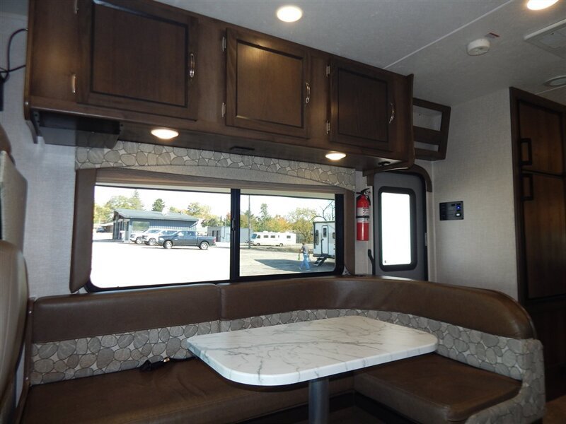 Used 2019 Chevrolet Express 4500 w/ RV Package RWD image 36