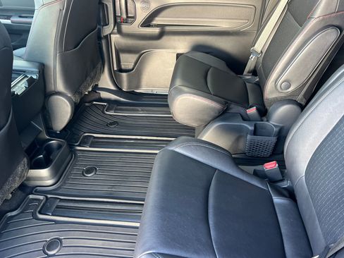 Used 2025 Toyota Sienna XSE w/ XSE Plus Package FWD image 12