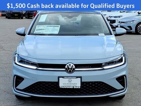 New 2025 Volkswagen Jetta SE image 2