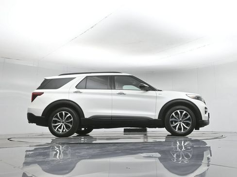 Used 2022 Ford Explorer ST-Line RWD image 54