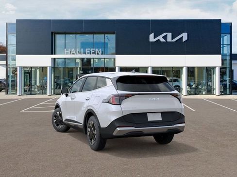 New 2026 Kia Sportage LX image 4