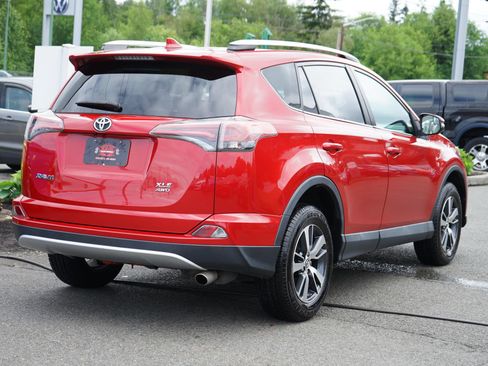 Used 2016 Toyota RAV4 XLE AWD/4WD image 7