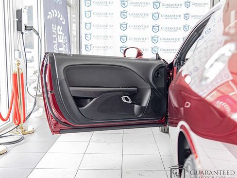 Used 2019 Dodge Challenger SXT RWD image 28