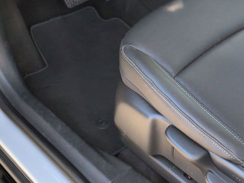 Used 2024 Buick Encore GX Sport Touring image 18