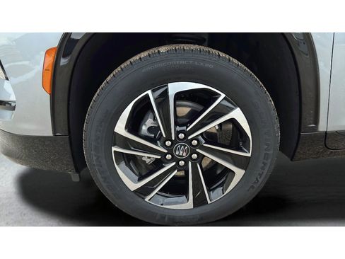 Certified 2025 Buick Enclave Sport Touring image 35