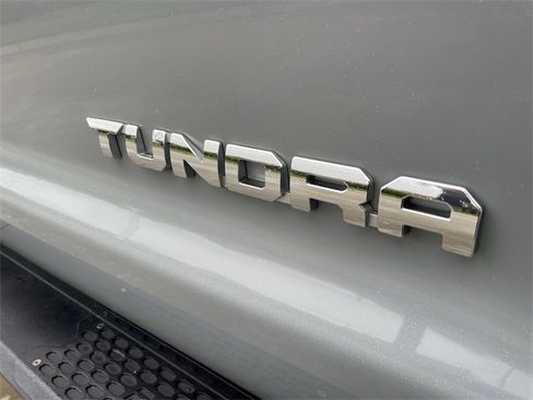 Used 2019 Toyota Tundra SR5 w/ SR5 Convenience Package image 30