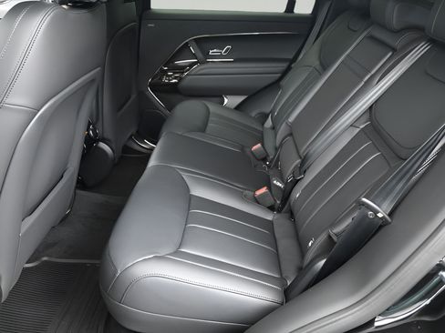 New 2026 Land Rover Range Rover Sport Dynamic SE AWD/4WD image 6