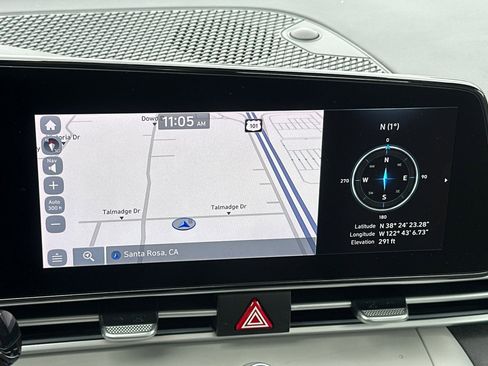 Used 2021 Hyundai Elantra Limited image 18