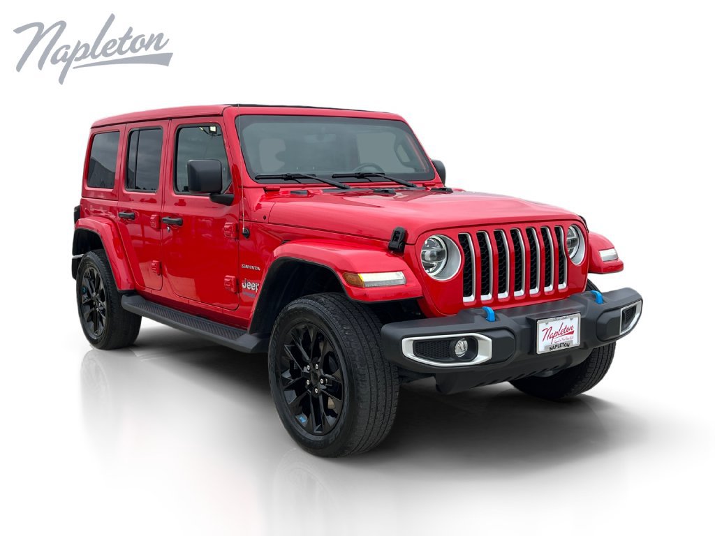 Used 2022 Jeep Wrangler Unlimited Sahara w/ Cold Weather Group AWD/4WD image 8