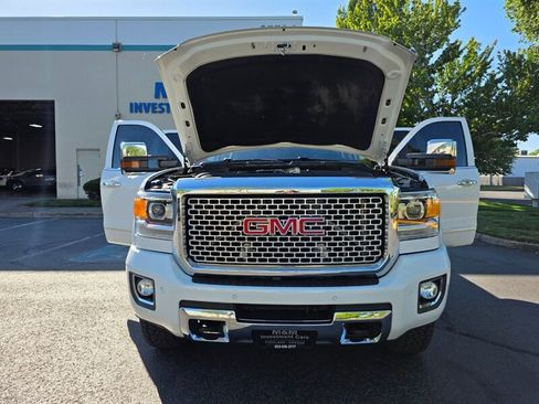 Used 2016 GMC Sierra 3500 Denali w/ Duramax Plus Package image 29