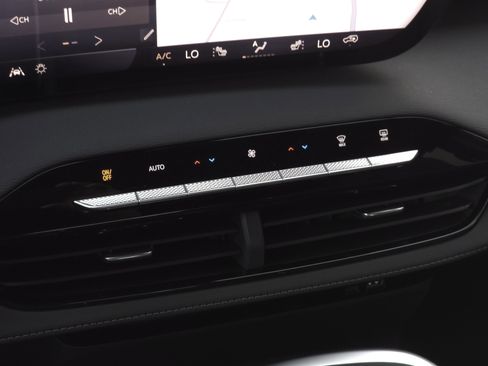 New 2026 Buick Enclave Sport Touring w/ Power Package image 17