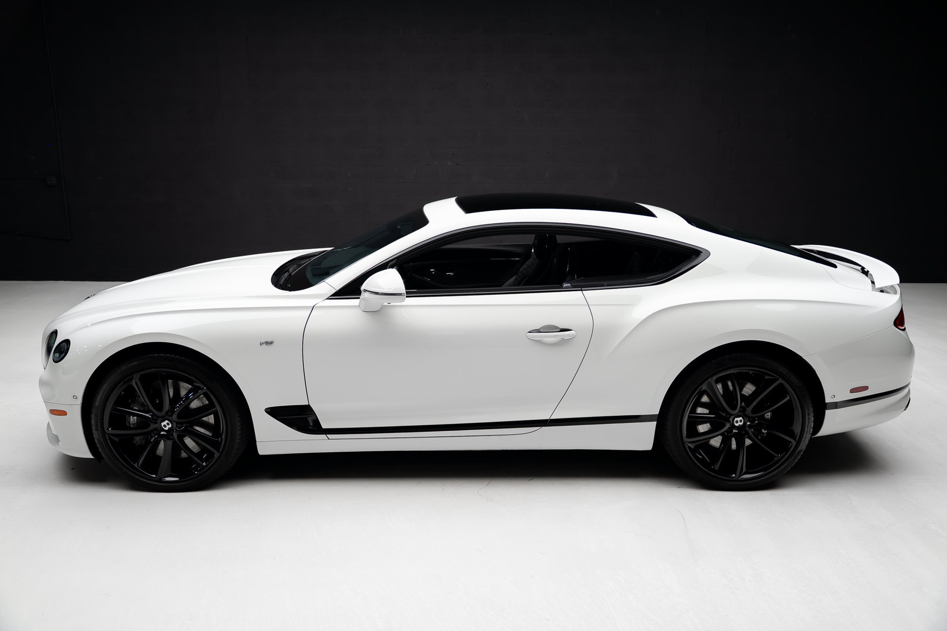 Used 2022 Bentley Continental GT AWD/4WD image 16