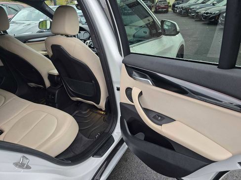 Used 2021 BMW X1 xDrive28i image 14