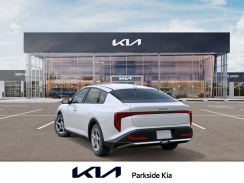 New 2025 Kia K4 LXS image 4