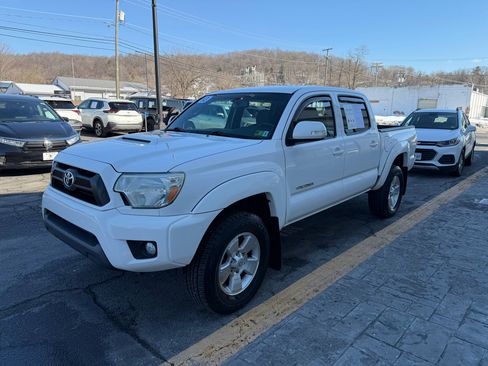 Used 2013 Toyota Tacoma 4x4 Double Cab image 4
