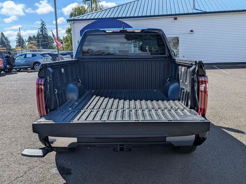 Used 2024 Toyota Tundra Capstone AWD/4WD image 34