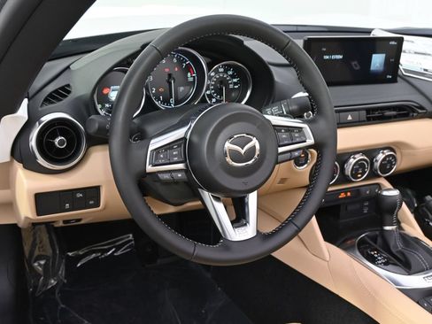 New 2026 MAZDA MX-5 Miata RF Grand Touring RWD image 15