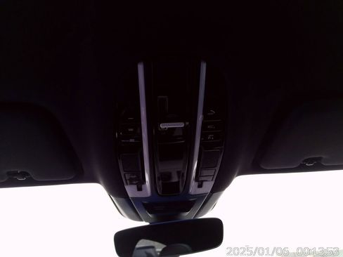 Used 2023 Porsche Cayenne Platinum Edition image 15