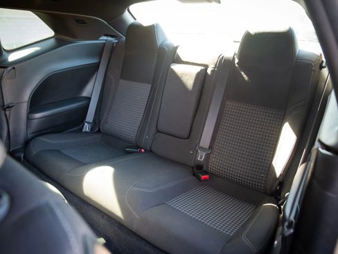 Used 2017 Dodge Challenger SXT image 12