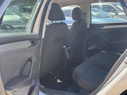 Used 2014 Volkswagen Passat 1.8T S image 12