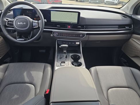 New 2026 Kia Carnival FWD image 12