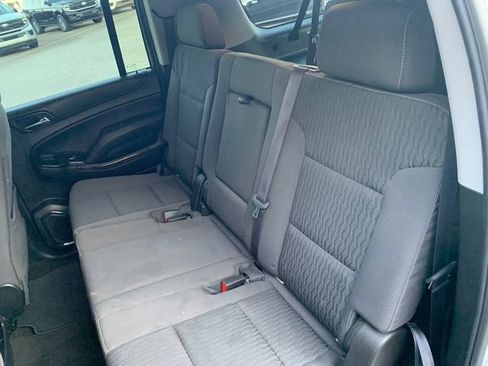 Used 2017 Chevrolet Suburban LS AWD/4WD image 15