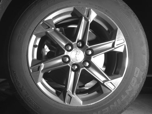 Used 2025 Chevrolet Blazer LT FWD image 12