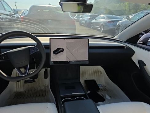 Used 2024 Tesla Model 3 Standard Range RWD image 2