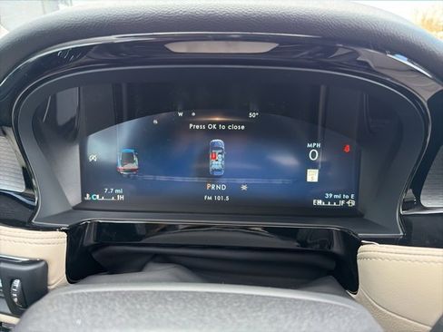 New 2026 Lincoln Corsair Premiere image 10