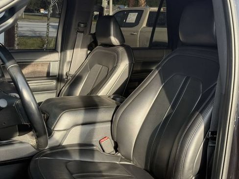 Used 2021 Ford Expedition Max Limited AWD/4WD image 14