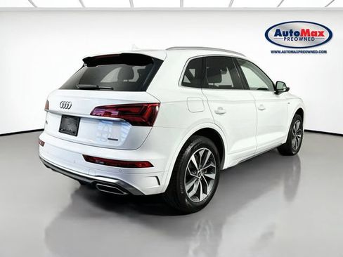 Used 2023 Audi Q5 2.0T Premium w/ Convenience Package AWD/4WD image 2
