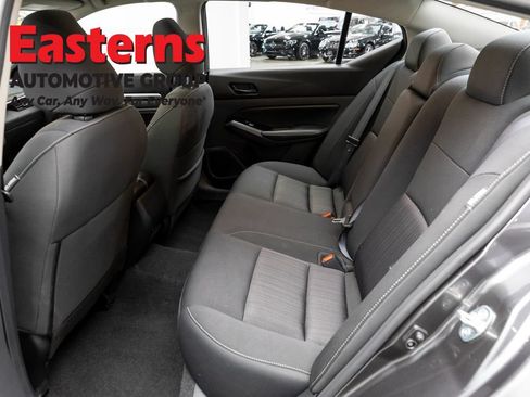 Used 2023 Nissan Altima 2.5 SV w/ SV Premium Package FWD image 22