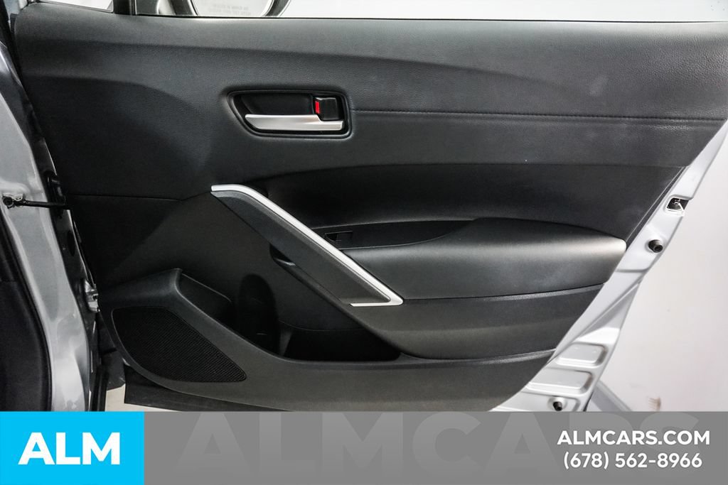 Used 2026 Toyota Corolla Cross XLE FWD image 35