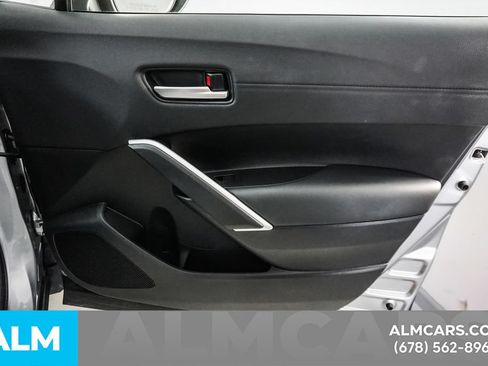Used 2026 Toyota Corolla Cross XLE FWD image 35