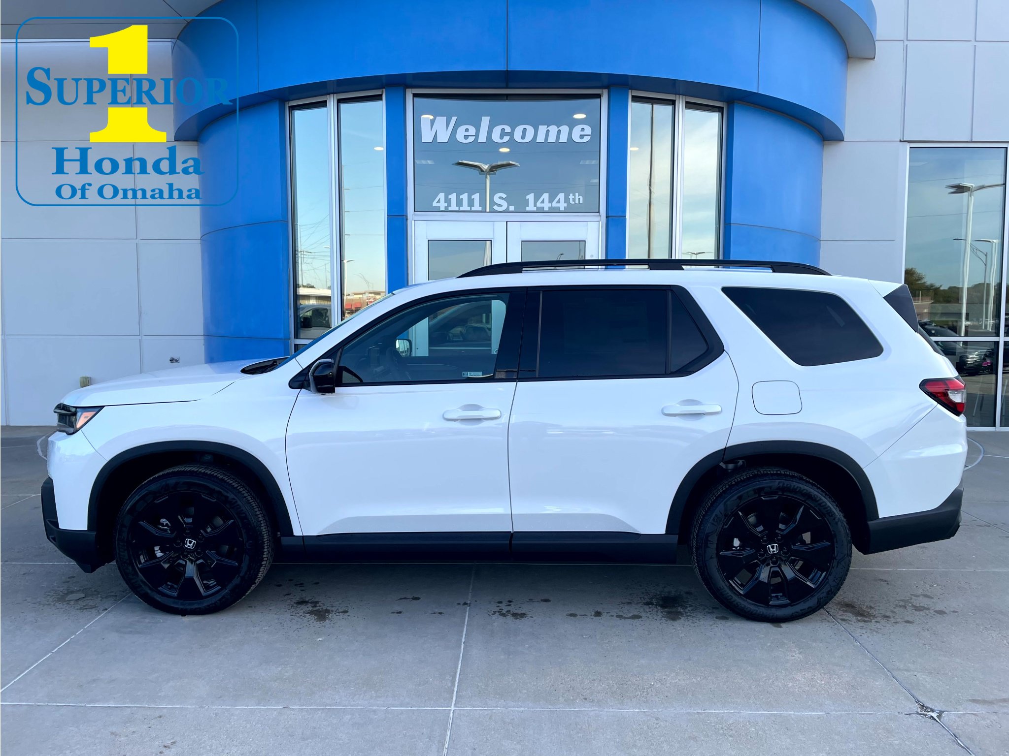 New 2026 Honda Pilot Black Edition image 1