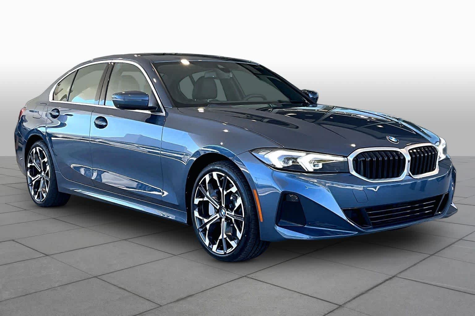 Used 2025 BMW 330i Sedan RWD image 2