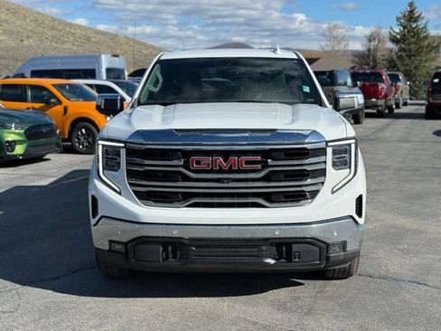 Used 2023 GMC Sierra 1500 SLT w/ SLT Convenience Package AWD/4WD image 9