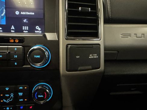 Used 2019 Ford F250 Lariat w/ Lariat Ultimate Package AWD/4WD image 16