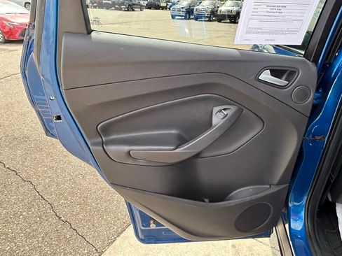 Used 2017 Ford Escape SE w/ Equipment Group 201A FWD image 13