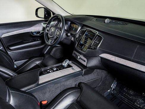 Used 2021 Volvo XC90 T8 Inscription image 13